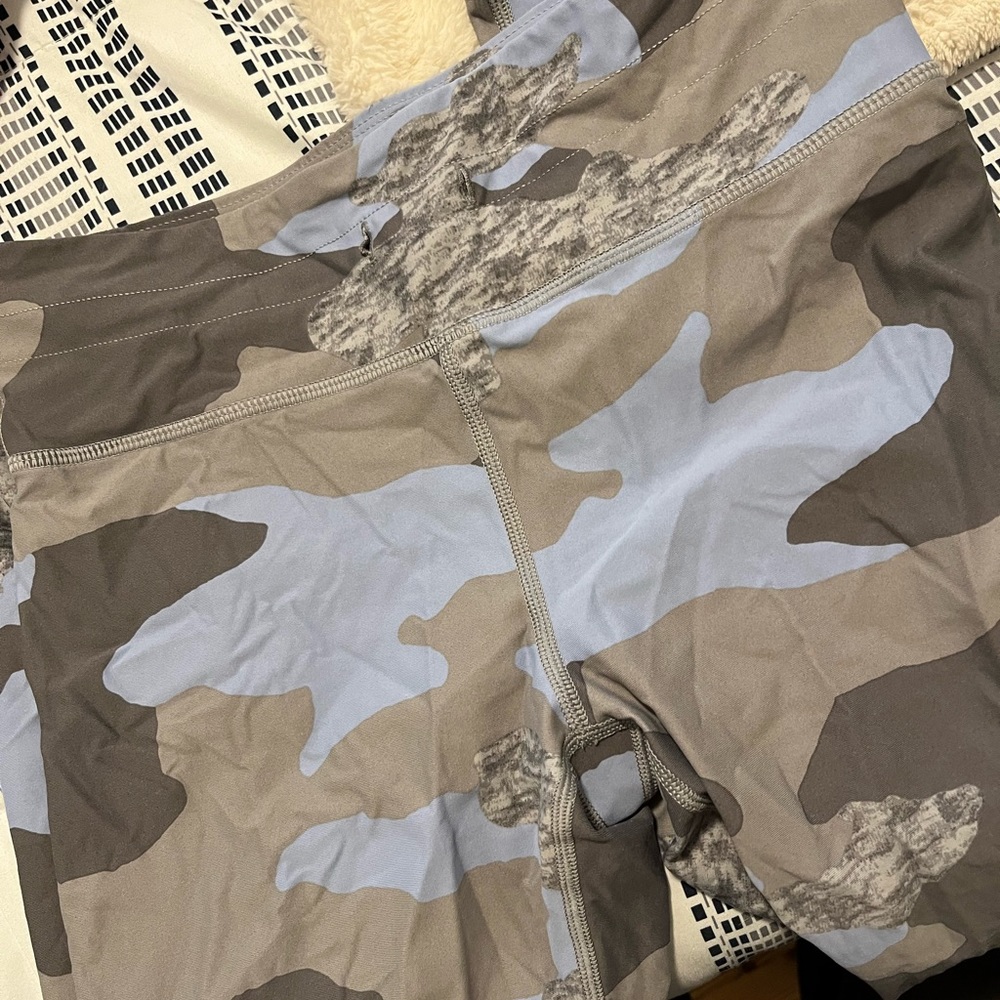 Aerie blue camo leggings Size M